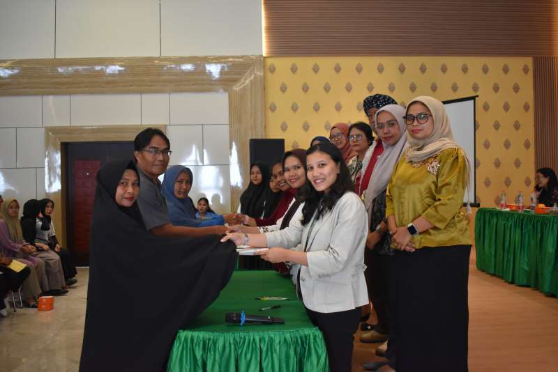 SERAH TERIMA MAHASISWA DARI ORANG TUA KE STIKES MITRA SEJATI TAHUN AKADEMIK 2025/2026