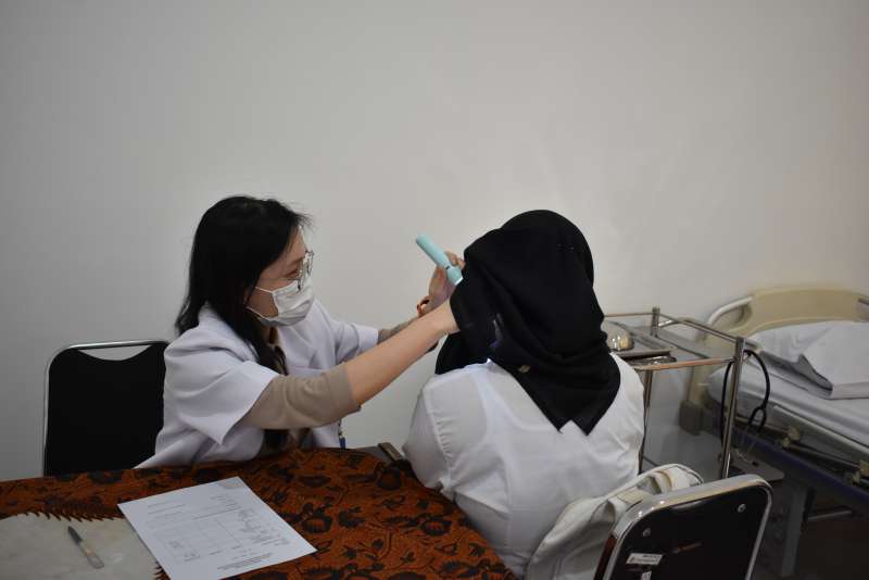 STIKes Mitra Sejati Melakukan Cek Kesehatan Pada Calon Mahasiswa Baru